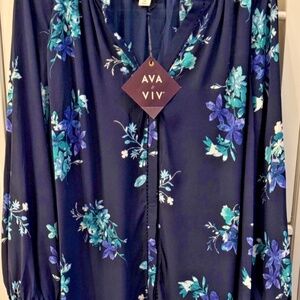 Ava & Viv women’s Plus Blue floral V-neck split long sleeve 3X BRAND NEW